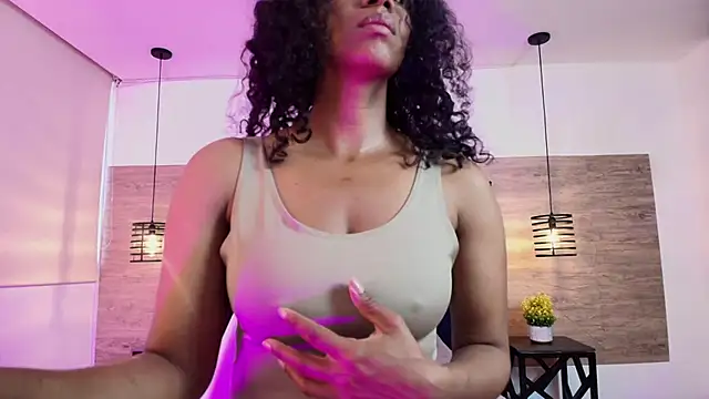 Snapshot of Ellie-Alves chatting on 07/10/26, 01:25 Ellie-Alves online show from 07/10/26, 01:25