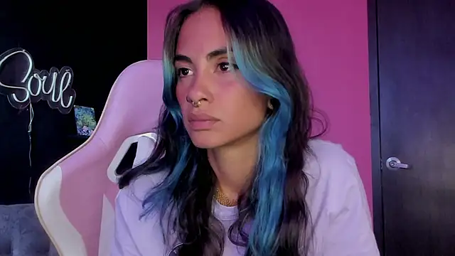 azula lillet online show from 04/07/26, 07:47