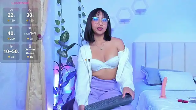 emily7  online show from 02/21/26, 08:54