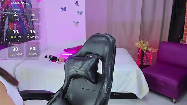 Snapshot of lune_rose chatting on 02/26/26, 01:15 lune rose online show from 02/26/26, 01:15