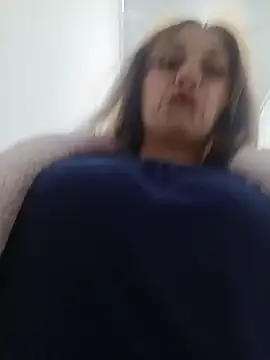 Alejandra N online show from 04/18/26, 11:05