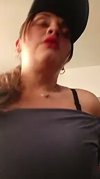 Alejandra N online show from 06/06/26, 02:11