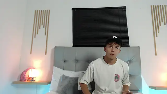 Snapshot of johnny_blake_ chatting on 01/31/26, 11:03 johnny blake online show from 01/31/26, 11:03