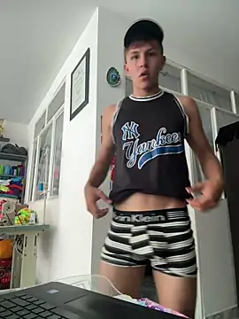 Snapshot of johnny_blake_ chatting on 03/04/26, 04:02 johnny blake online show from 03/04/26, 04:02