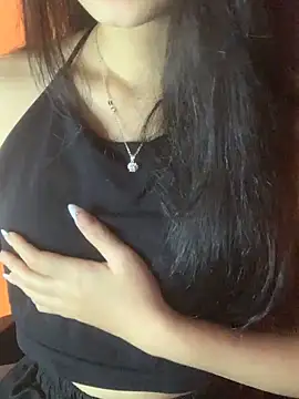 Snapshot of Jennybae23 chatting on 02/13/26, 06:26 Jennybae23 online show from 02/13/26, 06:26