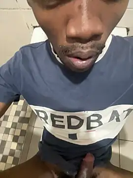 BigAndBeaut online show from 03/22/26, 11:02