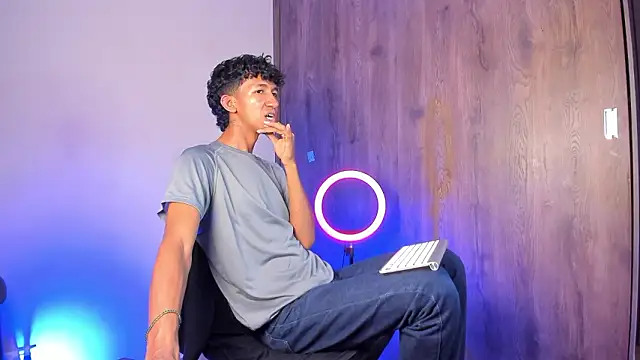 neitan miller  online show from 02/26/26, 06:23