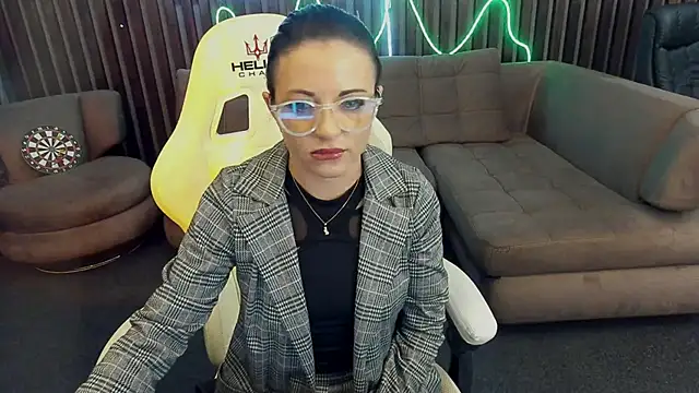 Dafni Monn online show from 09/19/25, 05:31