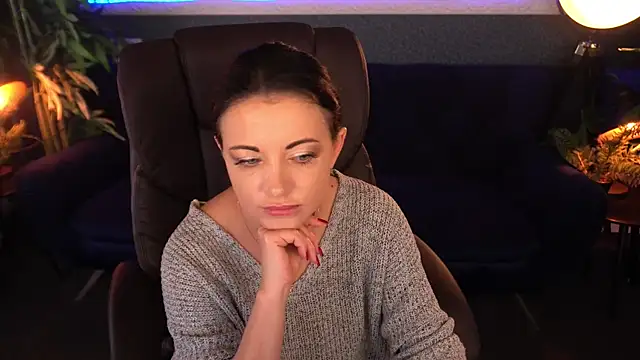 Dafni Monn online show from 11/06/25, 06:36