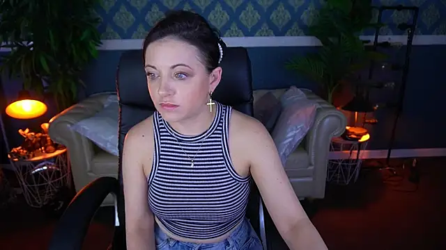 Dafni Monn online show from 06/07/26, 05:44