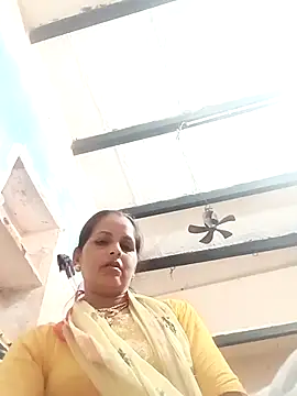 Snapshot of Hasmi_hot09 chatting on 04/14/26, 04:46 Hasmi hot09 online show from 04/14/26, 04:46