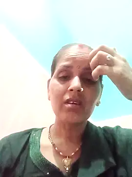 Snapshot of Hasmi_hot09 chatting on 05/17/26, 06:15 Hasmi hot09 online show from 05/17/26, 06:15