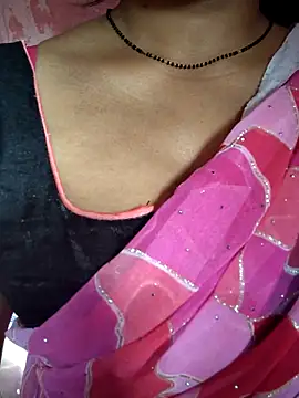 Nilam cute online show from 04/16/26, 10:27