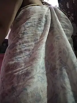 Nilam cute online show from 06/04/26, 11:49