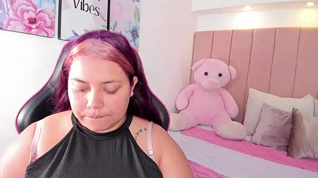 tatikanyx online show from 02/17/26, 04:46