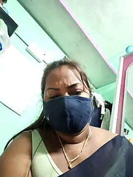 Tamil Hot Priya online show from 01/17/26, 11:41