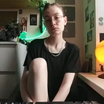 Shy Bamby online show from 03/02/26, 10:33