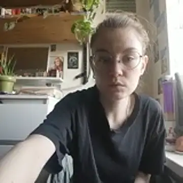 Snapshot of Shy_Bamby chatting on 04/16/26, 10:49 Shy Bamby online show from 04/16/26, 10:49