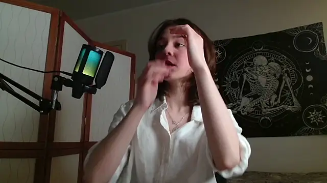 Snapshot of Mysterious_Toy chatting on 02/05/26, 04:44 Mysterious Toy online show from 02/05/26, 04:44