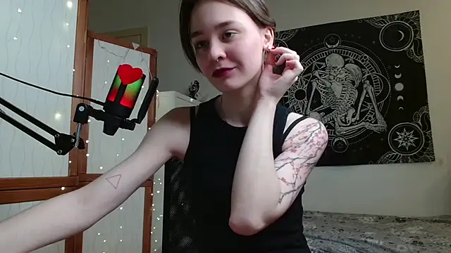 Snapshot of Mysterious_Toy chatting on 02/19/26, 05:31 Mysterious Toy online show from 02/19/26, 05:31