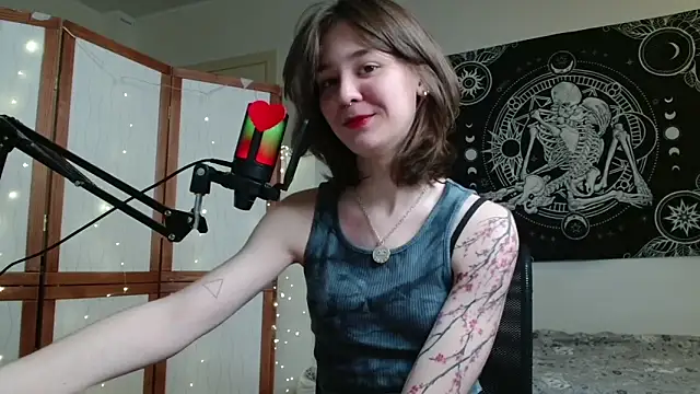 Snapshot of Mysterious_Toy chatting on 02/22/26, 04:38 Mysterious Toy online show from 02/22/26, 04:38