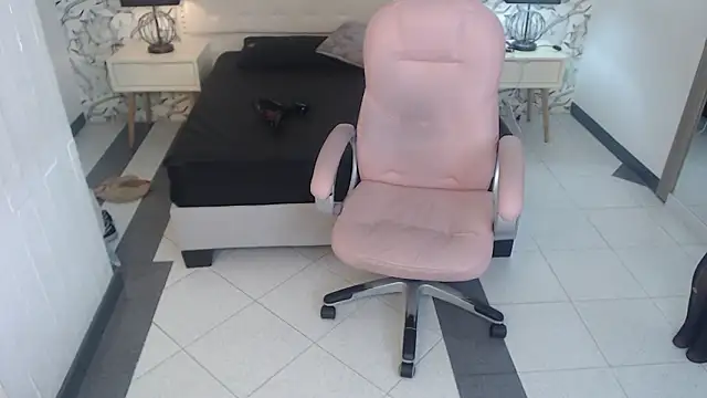 Venusandrea29 online show from 02/19/26, 12:01