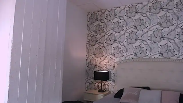 Venusandrea29 online show from 06/05/26, 12:11