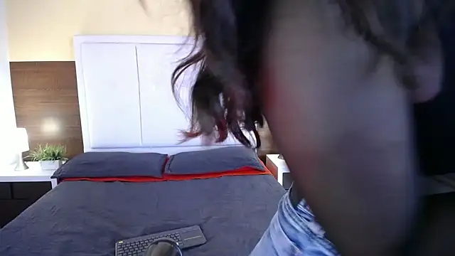 Chloe014  online show from 05/23/26, 11:25