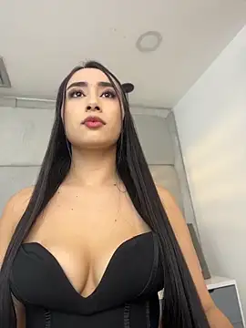 Snapshot of IvonneOwen chatting on 06/17/26, 03:20 IvonneOwen online show from 06/17/26, 03:20