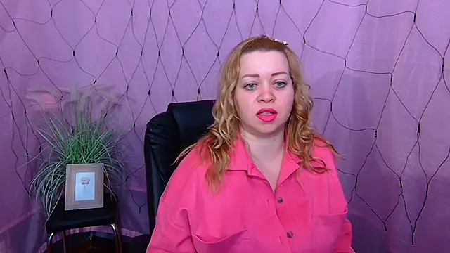 OliviaVerr online show from 02/08/26, 01:14