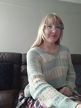 BunnySnowFlake online show from 04/11/26, 11:09