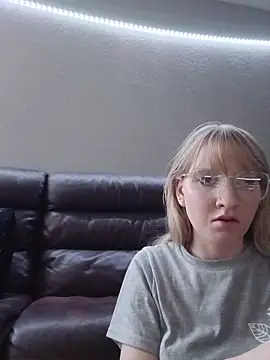 BunnySnowFlake online show from 04/16/26, 12:22