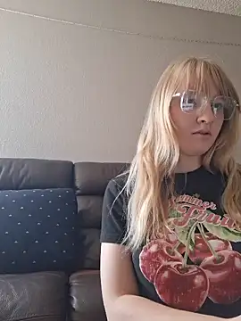 BunnySnowFlake online show from 04/20/26, 04:10