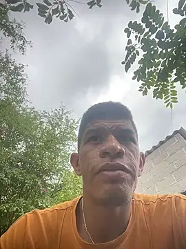 Snapshot of antonio_aguilarx chatting on 06/17/26, 05:47 antonio aguilarx online show from 06/17/26, 05:47