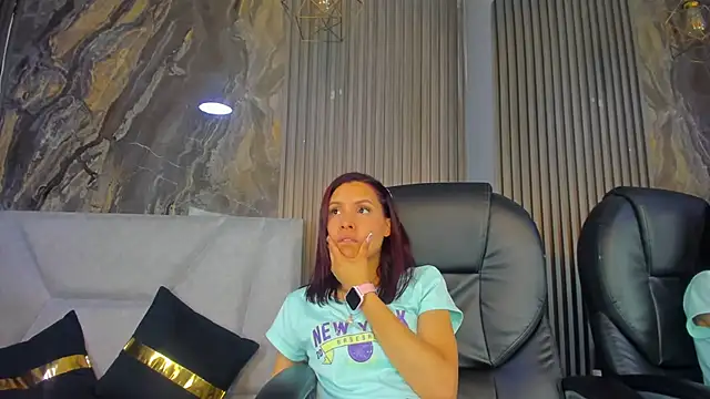 GraceAlexa12 online show from 04/20/26, 03:37