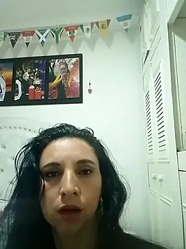 mariana santacoloma online show from 07/08/26, 02:16