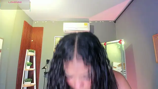 ailann  online show from 04/01/26, 07:44