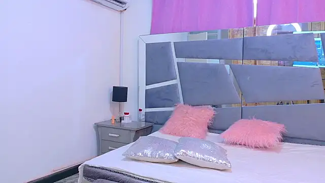 Scook Gray  online show from 01/14/26, 08:47