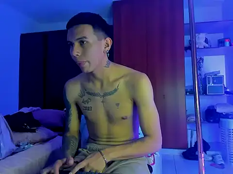 Scook Gray  online show from 02/09/26, 06:34