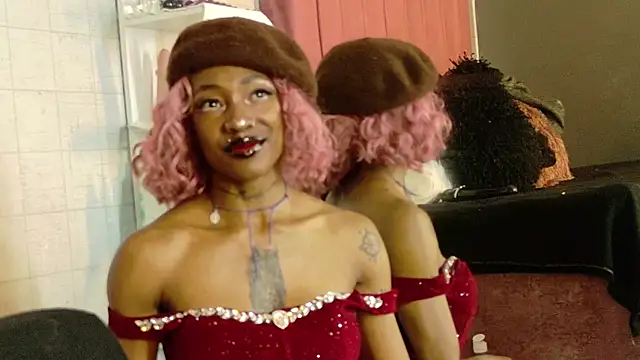 DaniaMarcell online show from 04/01/26, 05:19