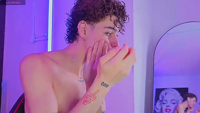 nova salvatore online show from 04/19/26, 02:22