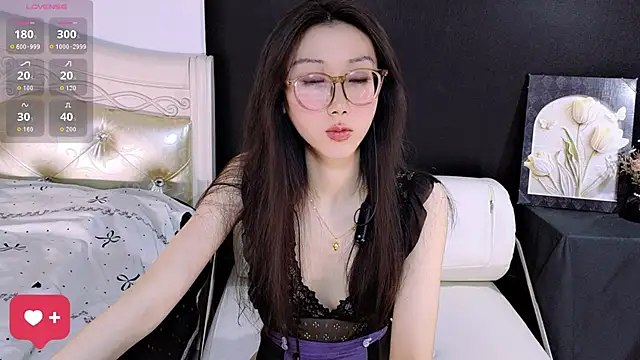 Queenbb88 online show from 04/28/26, 11:37