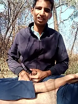 Snapshot of sahilcute1 chatting on 01/12/26, 04:18 sahilcute1 online show from 01/12/26, 04:18