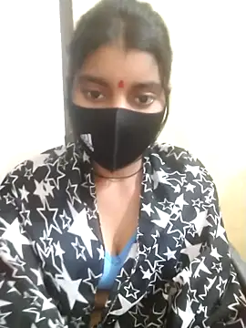 Erotic-Girl online show from 01/15/26, 04:33