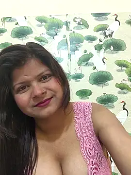 Attractive Queen  online show from 02/17/26, 04:42