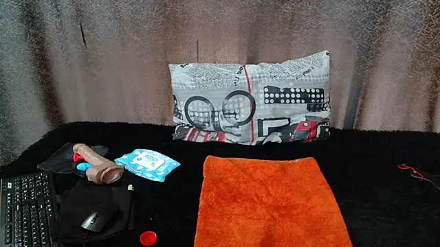 Amanda April online show from 04/01/26, 11:33