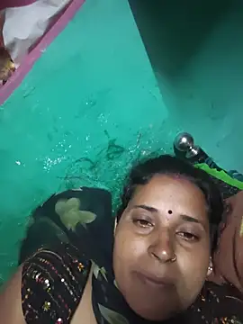 Snapshot of Reena_lodha chatting on 06/27/26, 03:50 Reena lodha online show from 06/27/26, 03:50