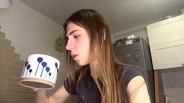 ElsieKuhlmann online show from 03/03/26, 05:13