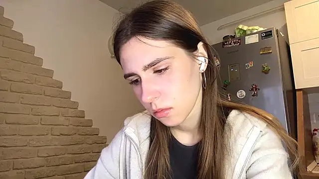 ElsieKuhlmann online show from 04/16/26, 03:29