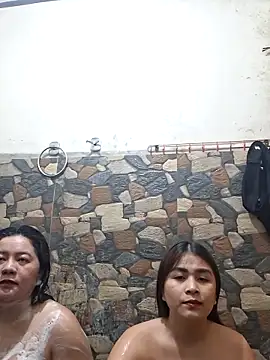 Snapshot of Seductive_Two0205 chatting on 05/19/26, 10:49 Seductive Two0205 online show from 05/19/26, 10:49